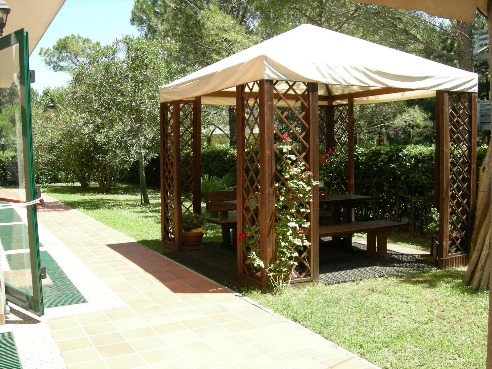 Hotel Eden Lignano Sabbiadoro Exterior photo