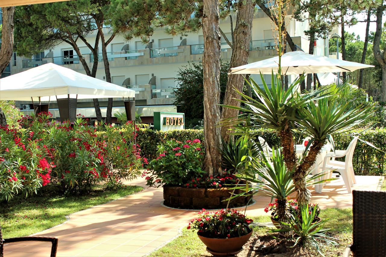 Hotel Eden Lignano Sabbiadoro Exterior photo